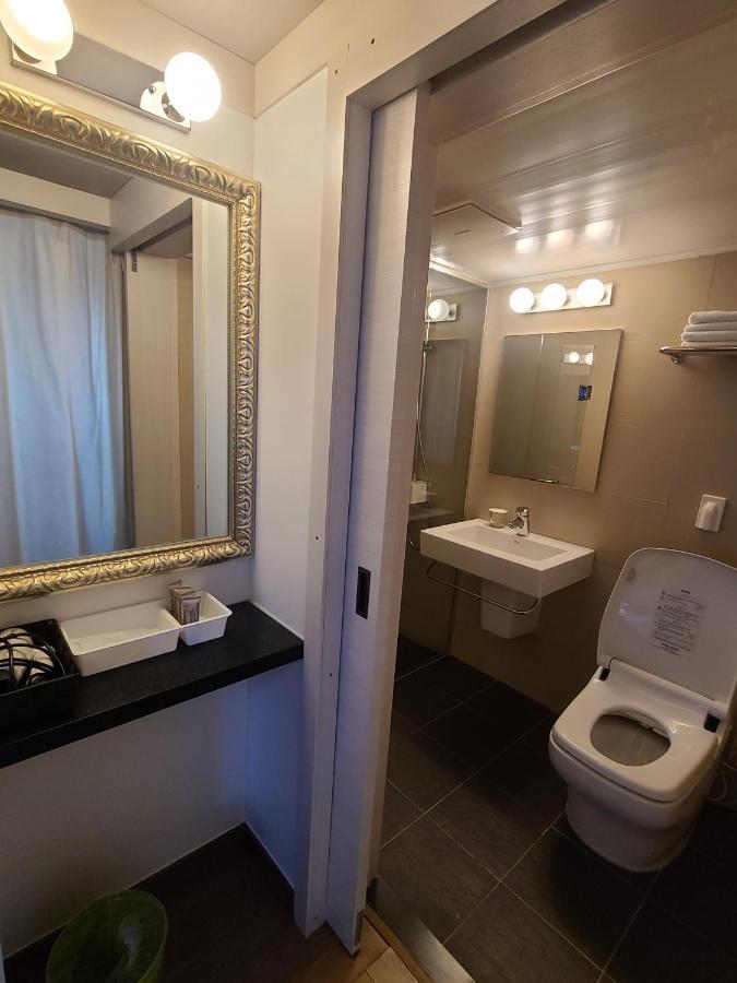 Jinwoo Prestige Hotel Geoje Bagian luar foto